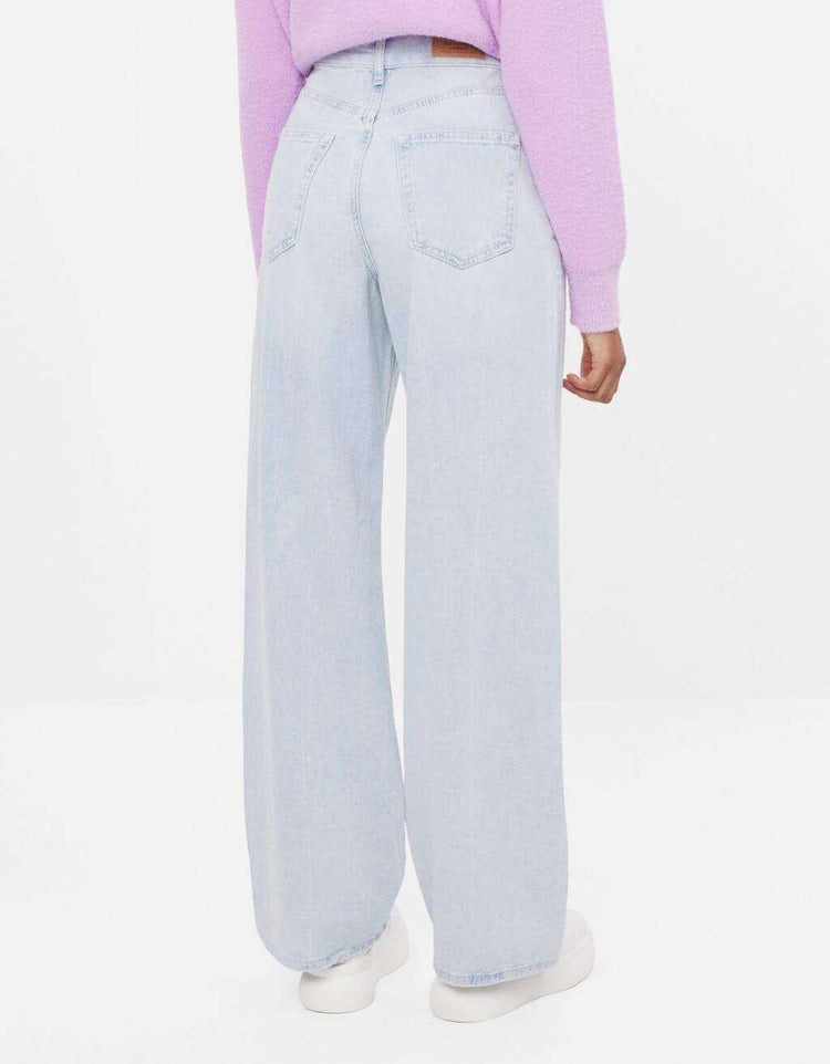 Wide-Leg Jeans